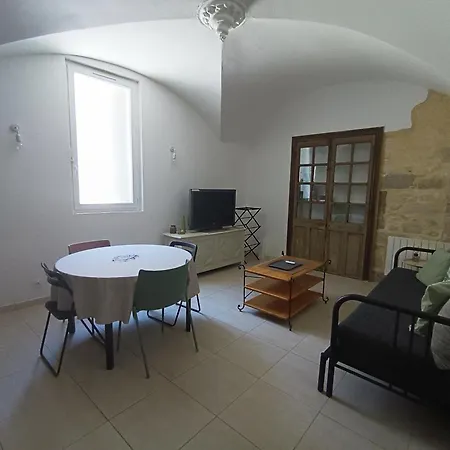 Dans Maison De Maitre, Independant. Montfrin